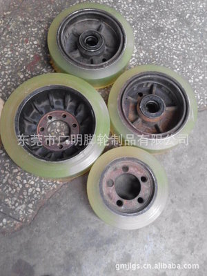 電動(dòng)叉車(chē)聚氨酯PU包膠輪 性能優(yōu)勢(shì)、應(yīng)用與選購(gòu)指南